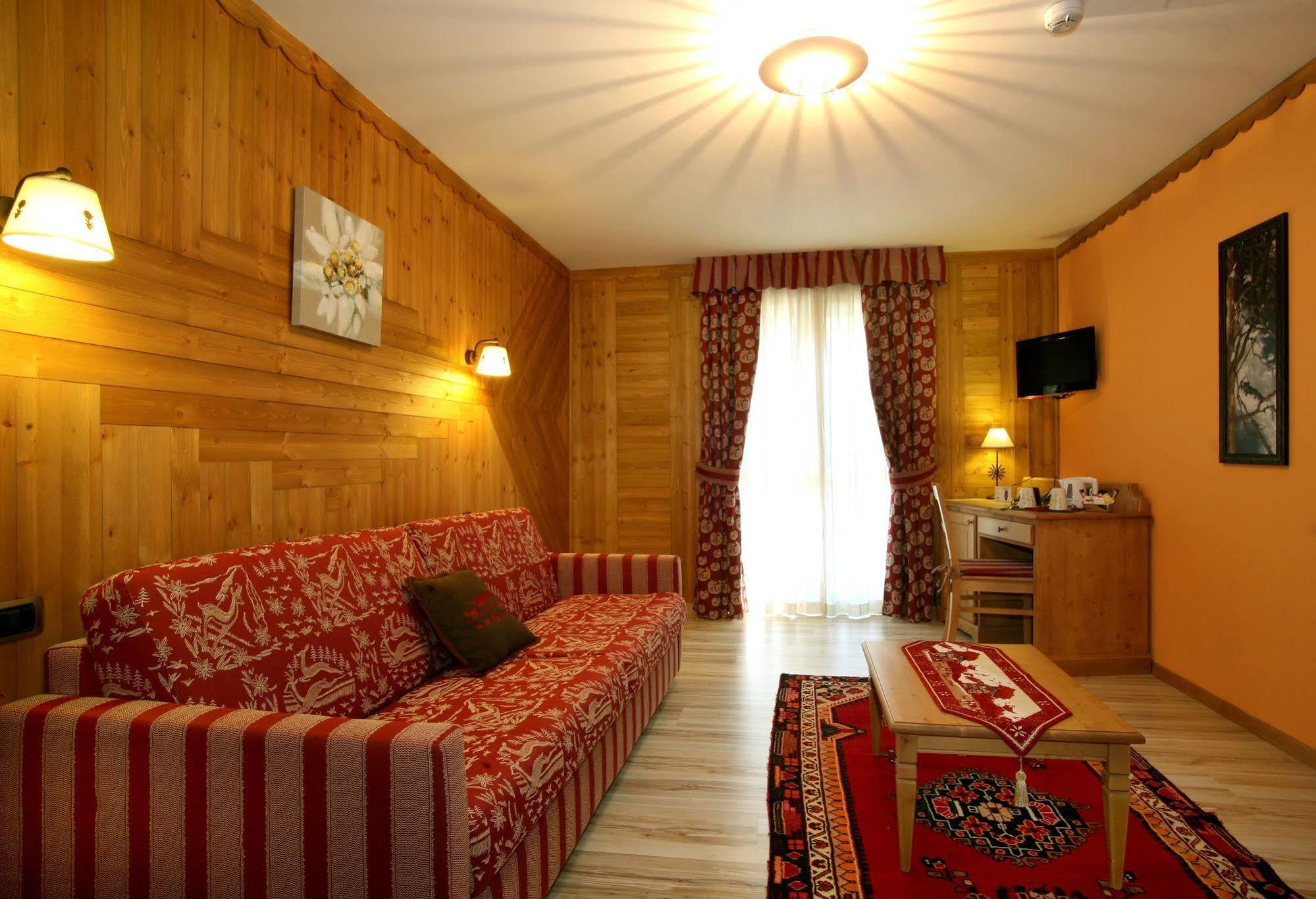 Hotel Boton D'Or & Wellness A La Thuile Buitenkant foto